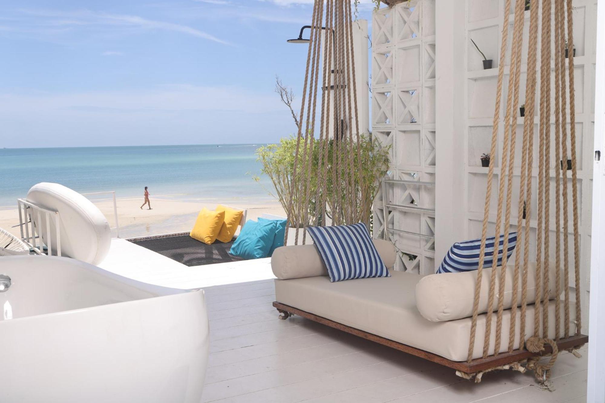 Adika - The Beachfront Loft Chaloklum Ngoại thất bức ảnh